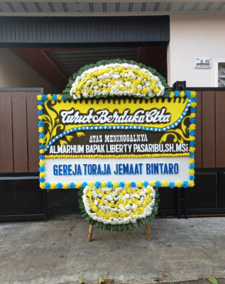 Papan Bunga Duka di Rungan Hulu